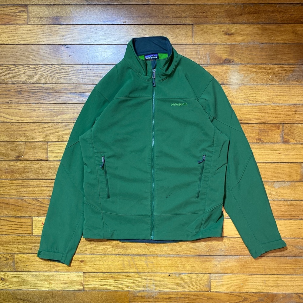 Patagonia tonal green shell jacket